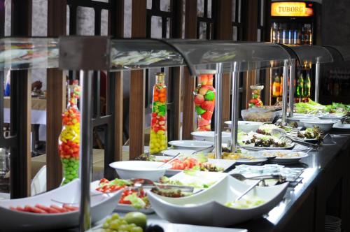 Candan Citybeach Hotel - image 5