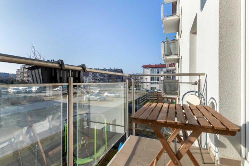 Varanda/terraço, Spacious Apartment with Balcony in Gdańsk by Rent like home (Spacious Apartment with Balcony in Gdansk by Rent like home) in Lostowice