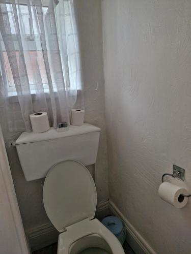 Economy Single Room image 9