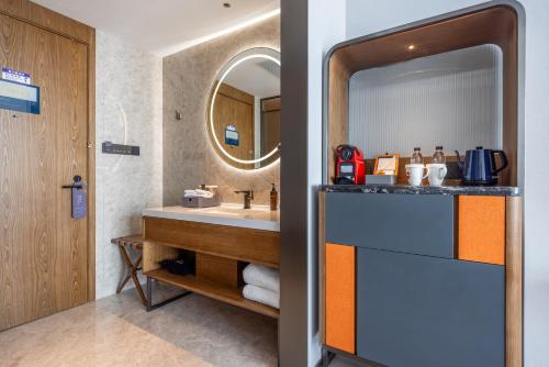 UrCove By Hyatt Guangzhou Baiyun Airport Free Shuttle Bus to Canton Fair and to Airport, Huadu (zdjęcie 7)