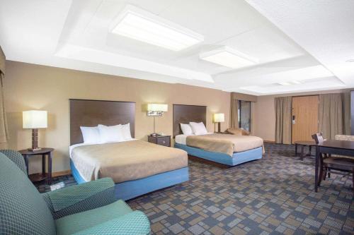 AmericInn by Wyndham Hayward - image 10