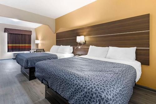 Suburban Studios Orangeburg - image 4