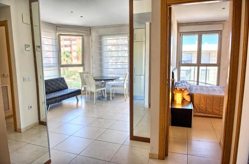 Valencia Beach Apartments - main image