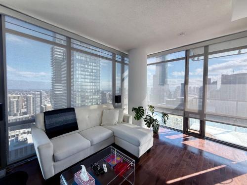 44th Floor, Panoramic Views, Bay Corridor Downtown Toronto Condo, Toronto (foto 10)