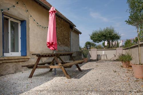 Balkons/terase, La maison d'en face a cozy guesthouse in Pont-et-Massene