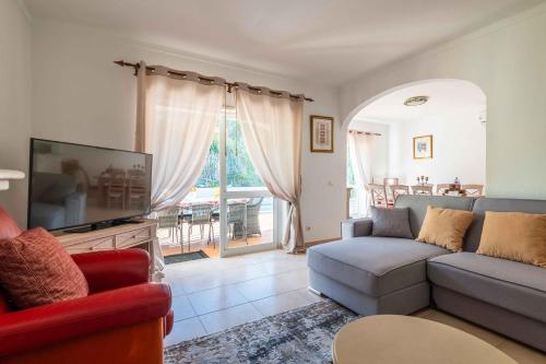 Villa Oasis, Piscina, Jacuzzi, Ténis e Praias!