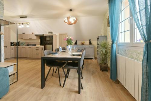 ห้องครัว, Gîte du Pont d'Amourette (Gite du Pont d'Amourette) in มาแยน