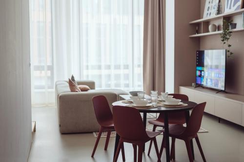 Premium Loft ǀ 2-Bedrooms, AC, 85 sqm, Free Parking, Bratislava (foto 7)