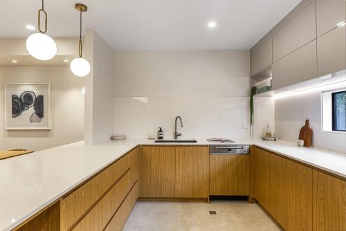 Mission Bay 4 bedrooms Tidy Unit in Kohimarama