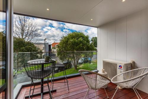 Mission Bay 4 bedrooms Tidy Unit in Kohimarama
