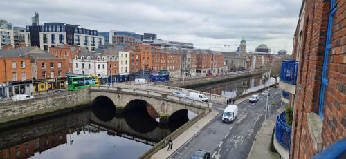 Riverside Duplex Walk to Temple Bar & Guinness's, Dublin (fotografie 2)