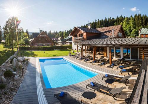 View, Chalet Schafer s vyhrivanym bazenem se slanou vodou a saunou in Harrachov