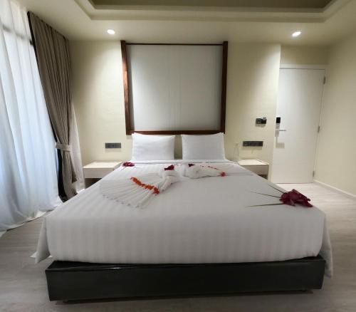 room detail thumbnail 1