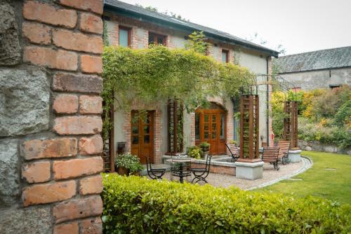 บริการและสิ่งอำนวยความสะดวก, Croneybyrne Courtyard in วิคโคลว