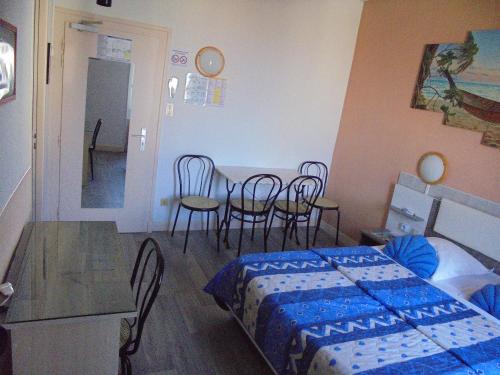 Hotel De La Gare - image 7