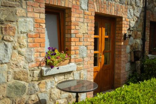 บริการและสิ่งอำนวยความสะดวก, Croneybyrne Courtyard in วิคโคลว