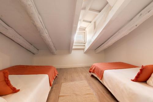 MIT House Plaza Mayor Attic en Madrid - image 8