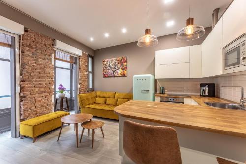 Bilbao Old Town XII by Aston Rentals, Bilbao