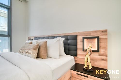 The Ultimate One Bedroom with Private Beach Access - image 12