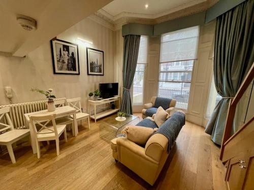 Kensington - Mezzanie stylish flat - image 3