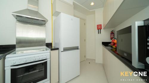 KeyOne - 1BR in Carson Tower - image 12