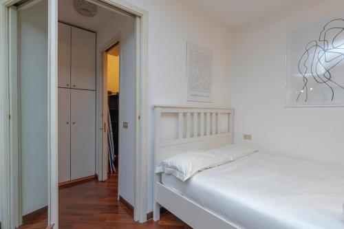 Xenia Apartments - Lovely studio in Corso Genova 10 min from Duomo, Mailand (Foto 11)