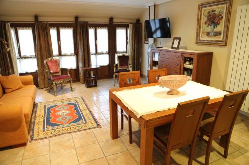 Facilities, Apartamentos La Pontiga *** in Pilona