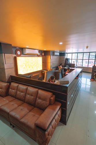 CLUB 7 HOTEL  in Thiruvalla