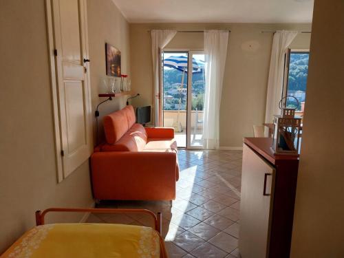 Monolocale 3 con terrazzo vista mare