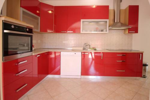 Apartments Lucijana - image 11