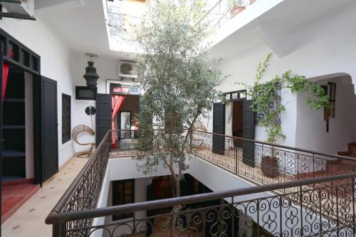 Riad XCIX, basin, 3 bedrooms in Medina excluded