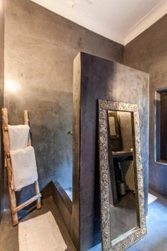 Riad XCIX, basin, 3 bedrooms in Medina excluded