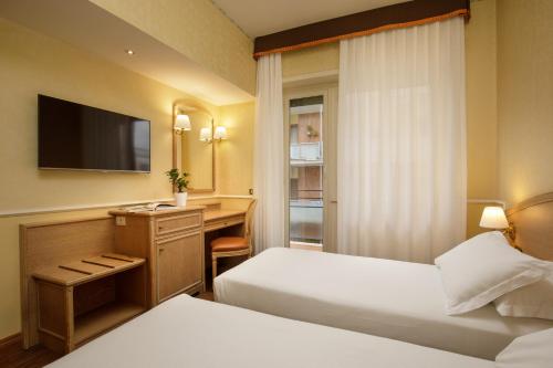 Hotel Santa Costanza - image 13