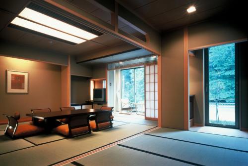 Japanese-Style Room