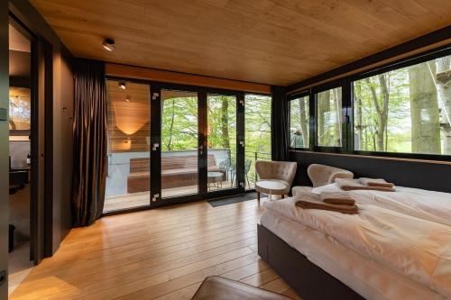 Loop - K1 Treehouses in Odenthal, Deutschland