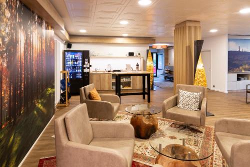 Shared lounge/TV area, Konigshof Bed and Breakfast in Konigstein im Taunus