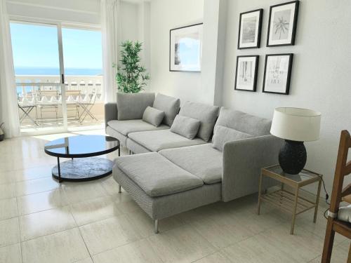 Panoramic Sea Views with Balcony, Air Conditioning and Parking