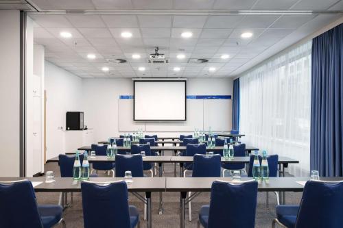 Park Inn By Radisson Frankfurt Airport - image 9