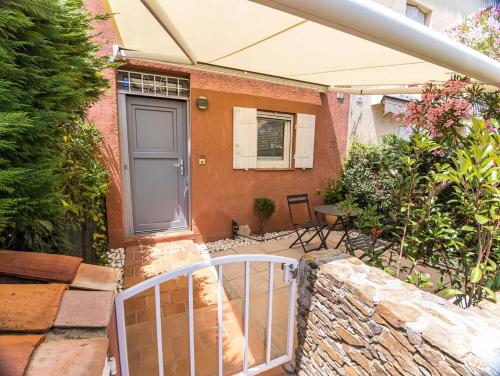 GASBRU - Golfe de St-Tropez - Rez de jardin T2 cabine avec accès plage piscine et tennis GASBRU - Golfe de St-Tropez - Rez de jardin T2 cabine avec accès plage piscine et tennis