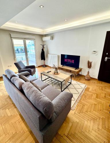 Bright Apartment Syntagma Square, Афины