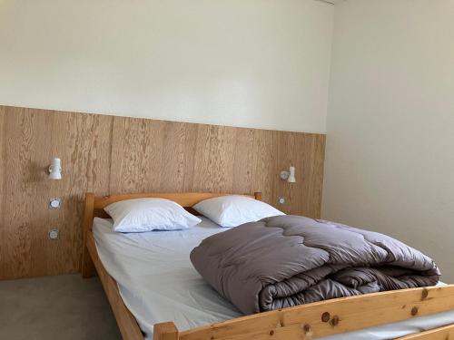 Maison une chambre Domaine Du Lac avec bain nordique in Montendre