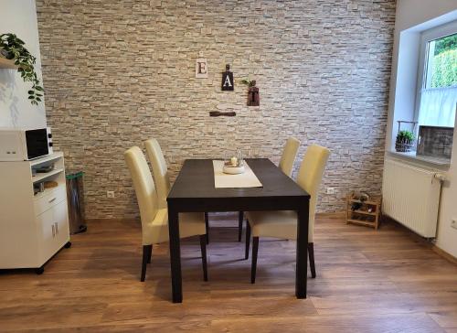 Iekārtas, 105 qm Whg mit gehobener Ausstattung in Homberg Ohm in Homberg (Hessen)