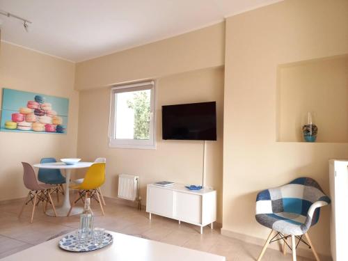 C4 2-Rooms apt 3rd 850m Metro Evangelismos 150m EKPA Univ Campus 100m Bus Stop to Acropolis, Афины (фото 5)