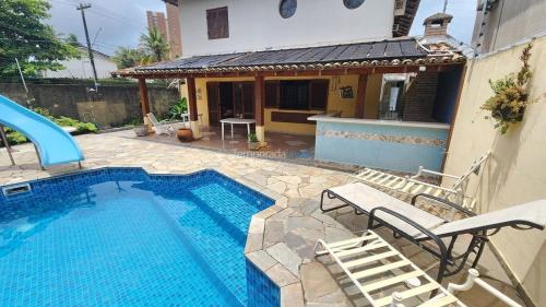 Casa 4 suites A/C Piscina, churrasqueira, Praia da enseada in ชารดิง วีร์จิเนีย