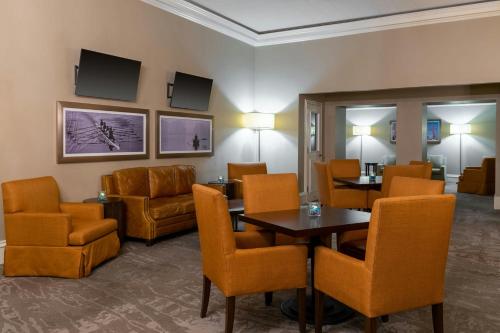 DoubleTree Suites by Hilton Columbus - image 6