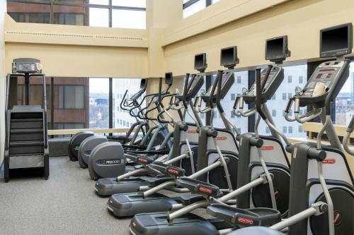 DoubleTree Suites by Hilton Columbus - image 8