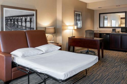 DoubleTree Suites by Hilton Columbus - image 6