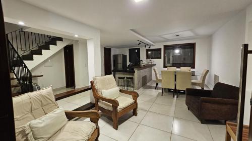 Village 24 in فورموس بيه