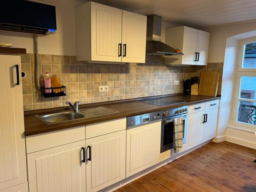 Kitchen, Moselblick im Denkmal in Zell an der Mosel