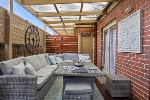 Erkély/terasz, 3BR Home 4mins drive to Sovereign Hill & Lake Wendouree with Free Parking in Ballarat Központ